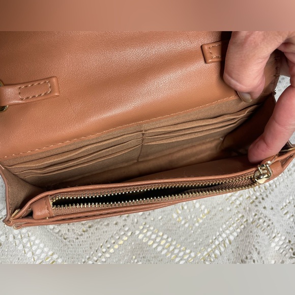 Bebe Los Angeles Sophia Gold chain link Crossbody Small Dark Blush Purse - Picture 6 of 9